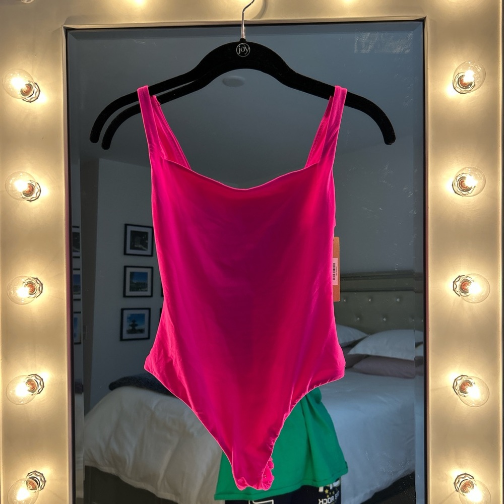 NWT Skims Fuchsia Bodysuit